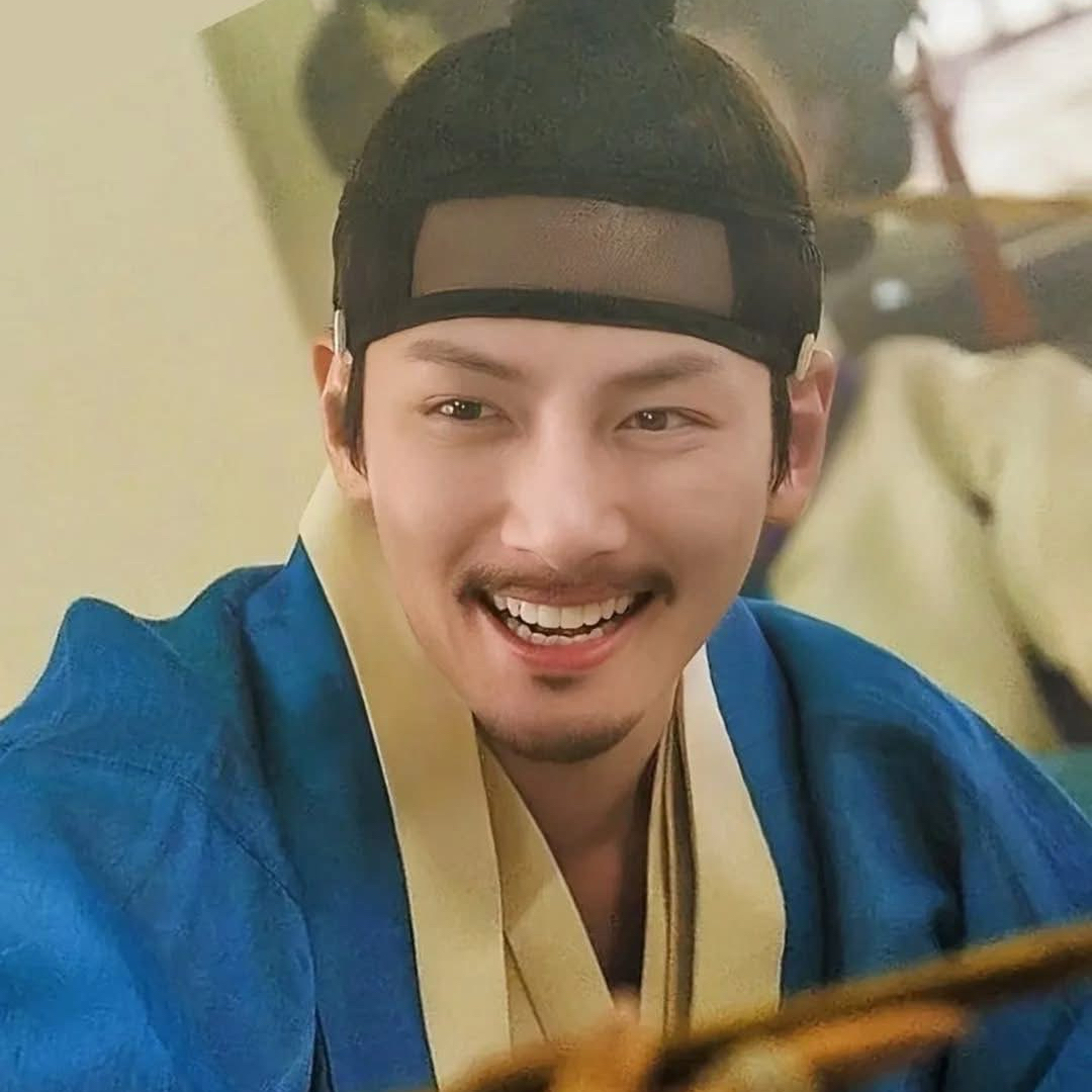 Behind-the-scenes cut of Ji Changwook