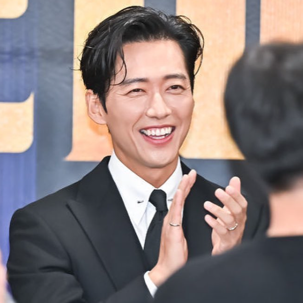 Behind-the-scenes cut of Namkoong Min
