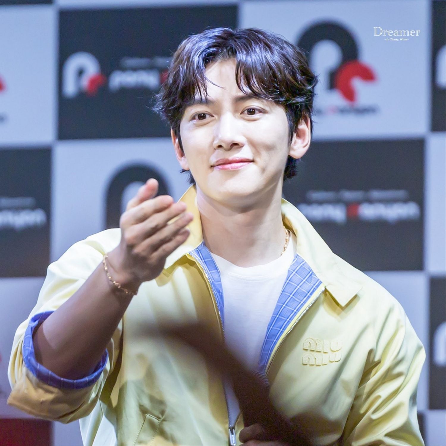 Behind-the-scenes cut of Ji Changwook