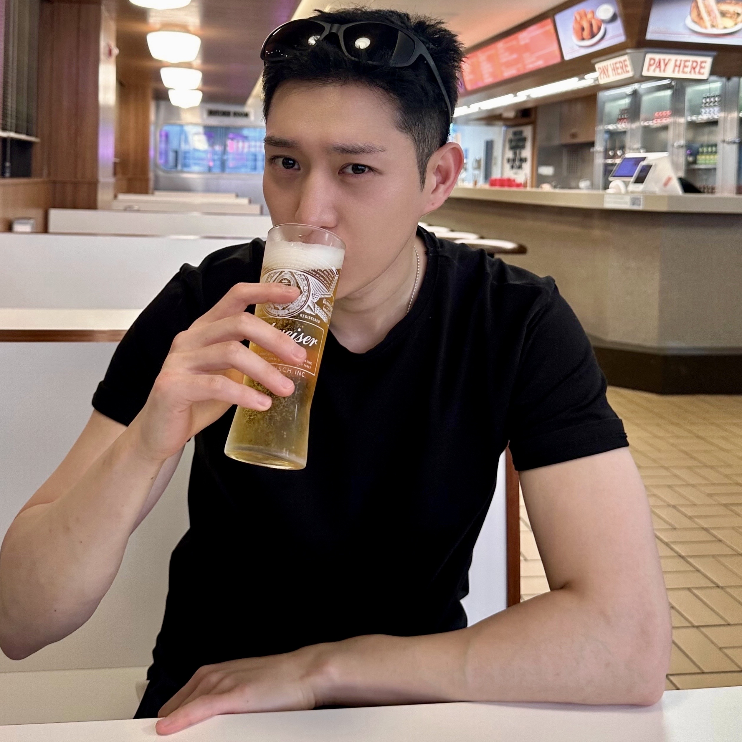 Behind-the-scenes cut of Kim Youngdae