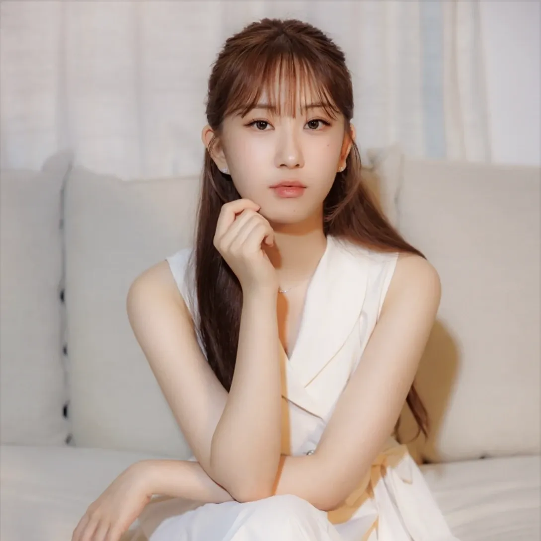 Cuplikan di balik layar dari Jeon Yujin