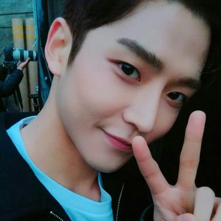 Foto kegiatan terbaru dari Rowoon