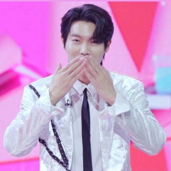 Latest photo of Son Taejin