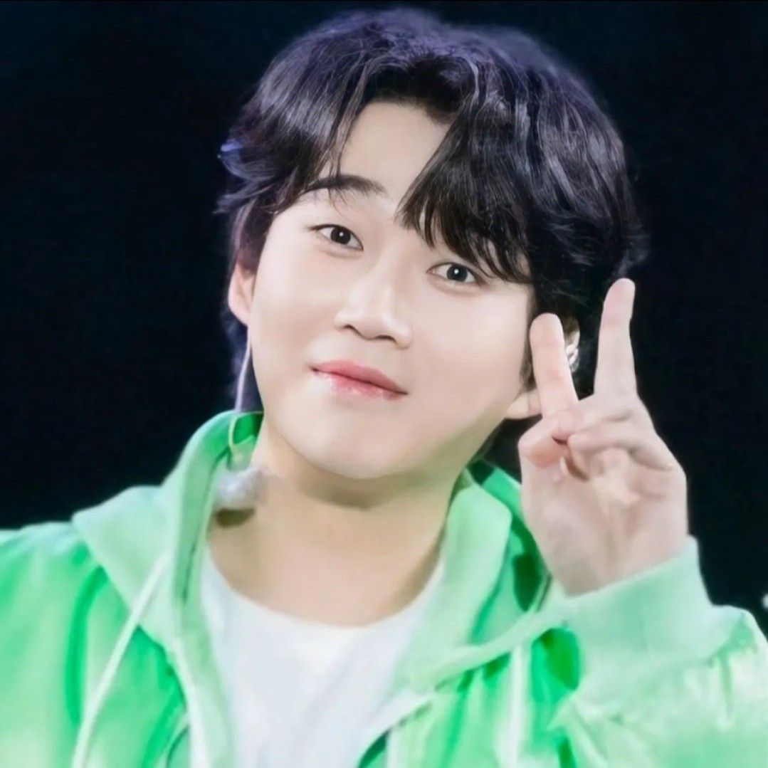 Recent activity shot of Hwang Youngwoong