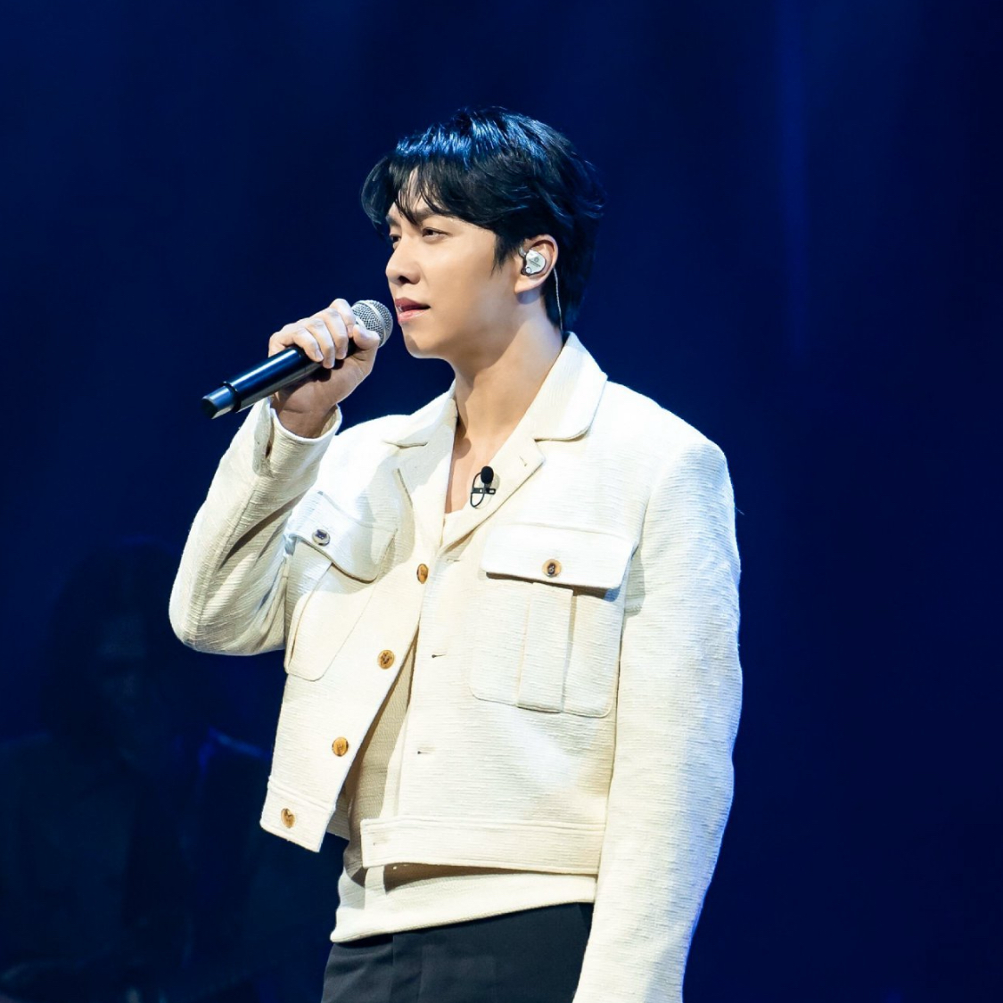 Momen yang diabadikan oleh penggemar Lee Seunggi