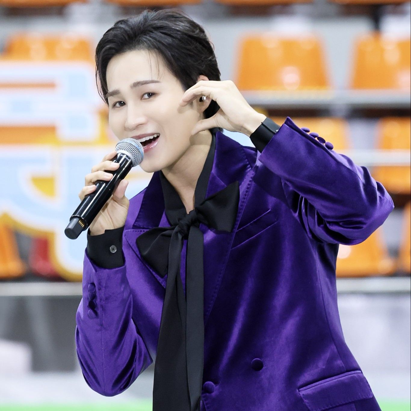 金熙栽的最新照片