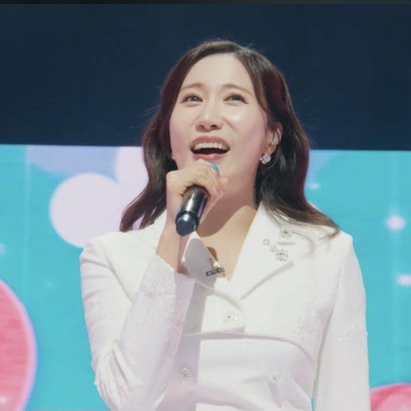 A moment captured by a fan of Byeol Sarang