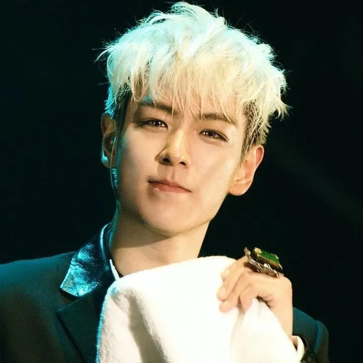 A moment captured by a fan of T.O.P