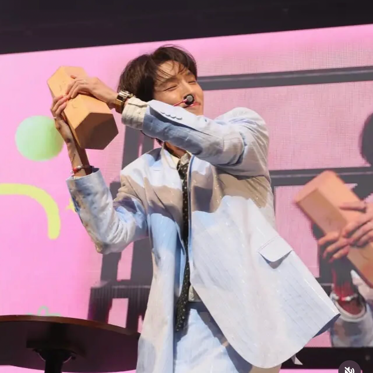 Recent activity shot of Lee Joongi