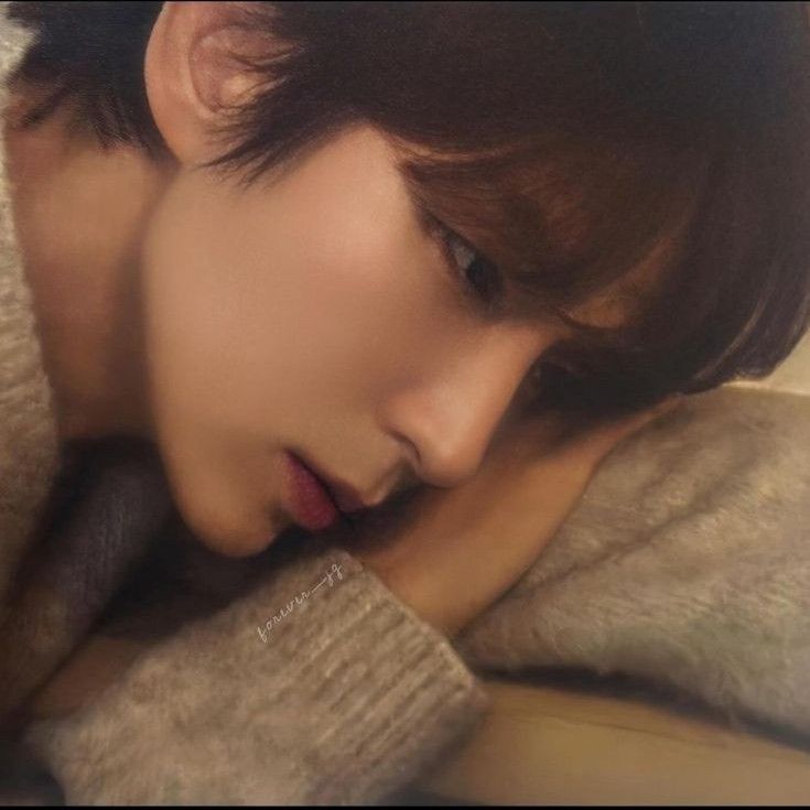 Behind-the-scenes cut of Lee Joongi