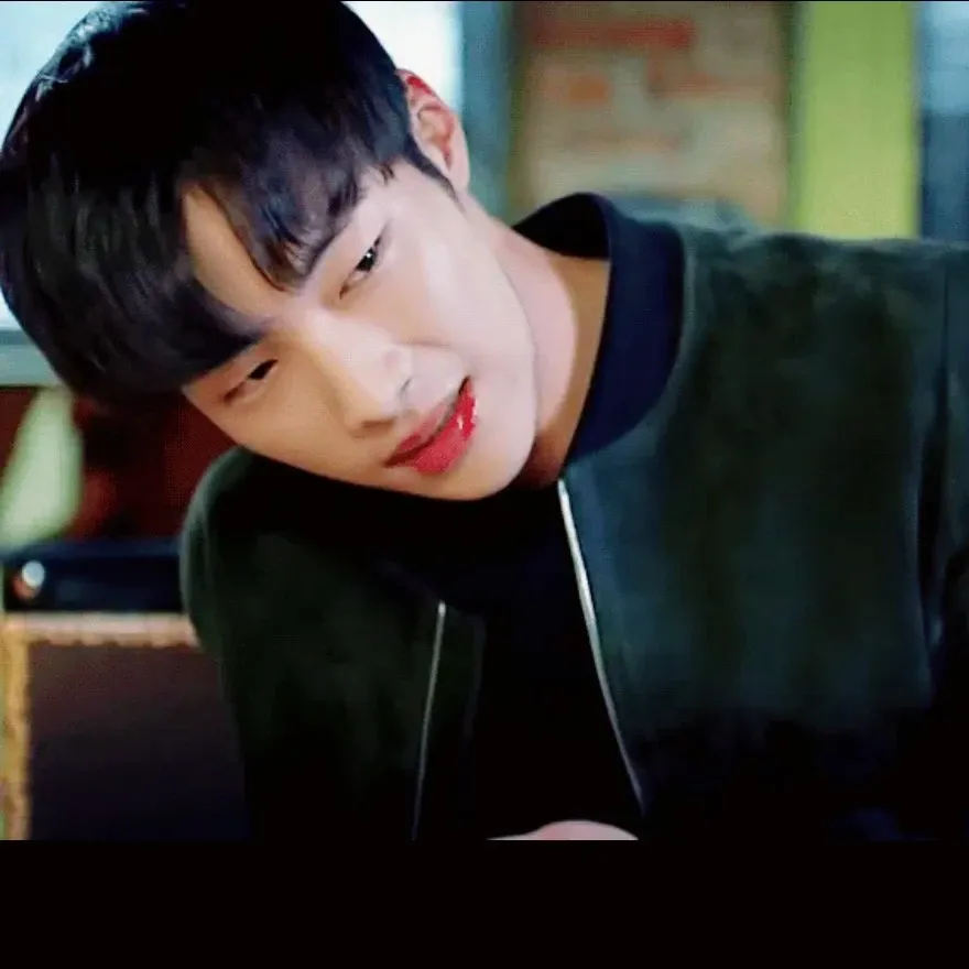 Behind-the-scenes cut of Woo Dohwan