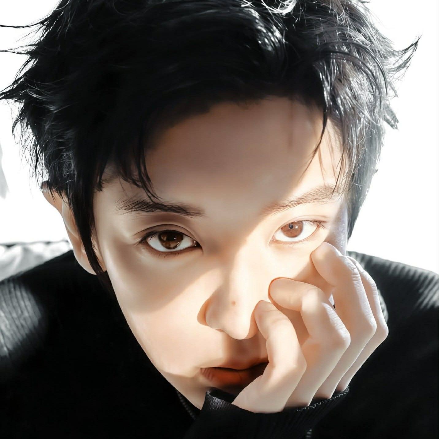 Behind-the-scenes cut of Chanyeol