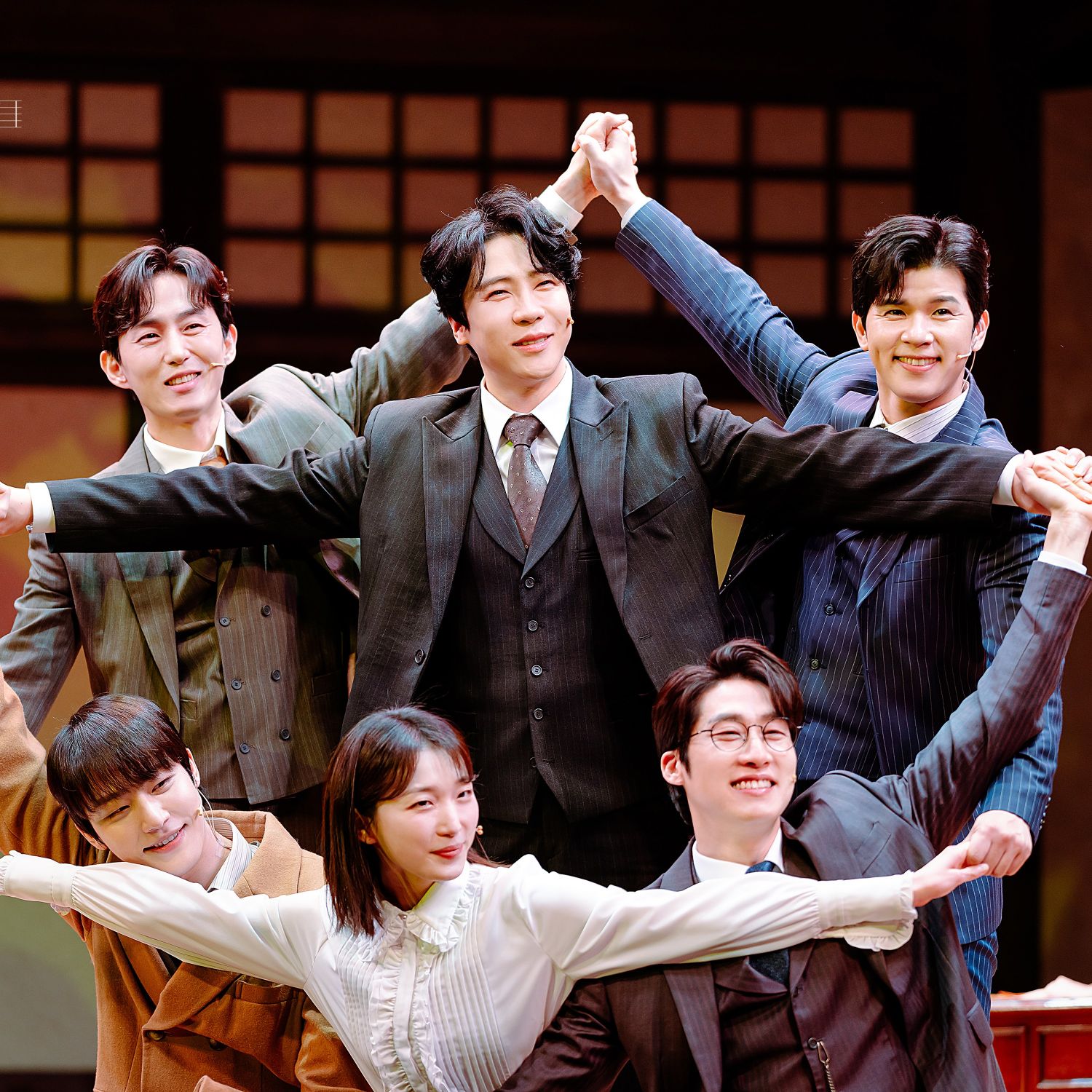 Enoch的幕后花絮