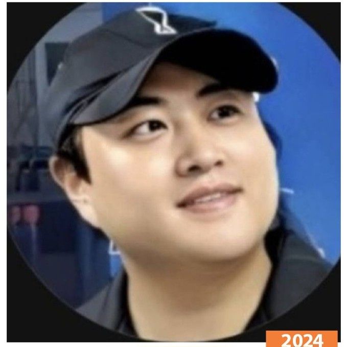 Foto terbaru dari Kim Hojoong