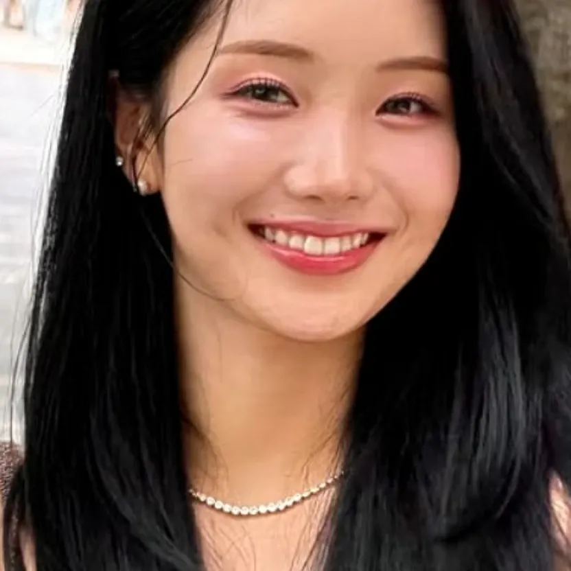 A moment captured by a fan of Kim Soyeon (2004)