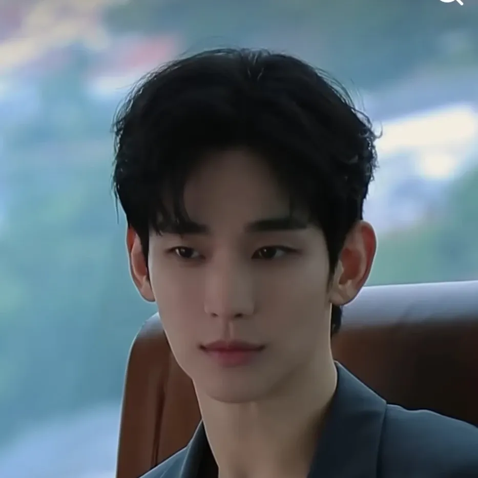 A moment captured by a fan of Kim Soohyun