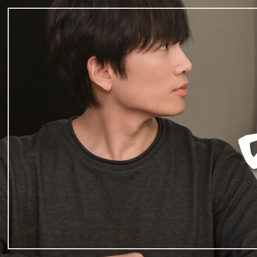 Behind-the-scenes cut of Ji Sung