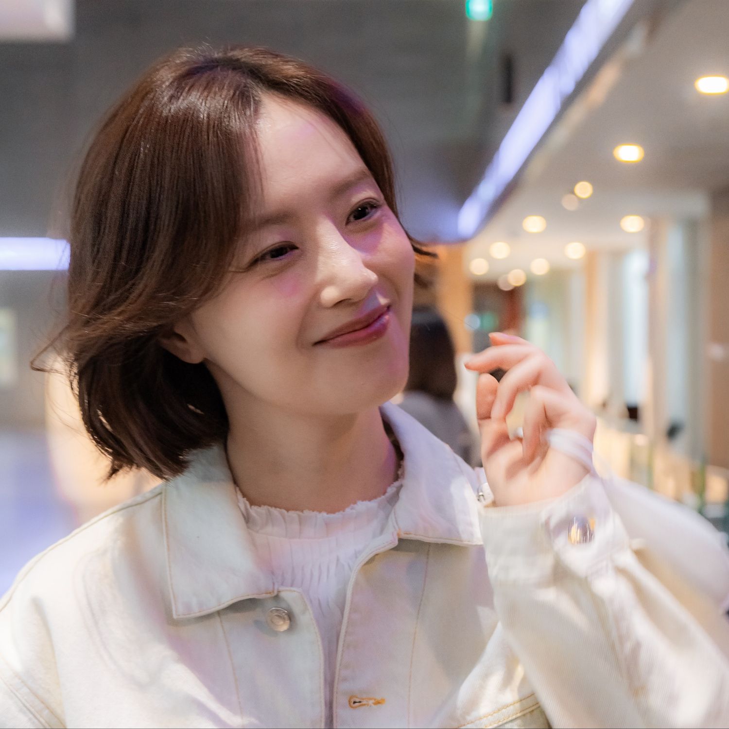 Behind-the-scenes cut of Moon Chaewon