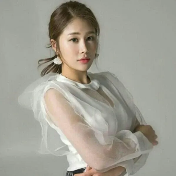 Cuplikan di balik layar dari Kim Soyou
