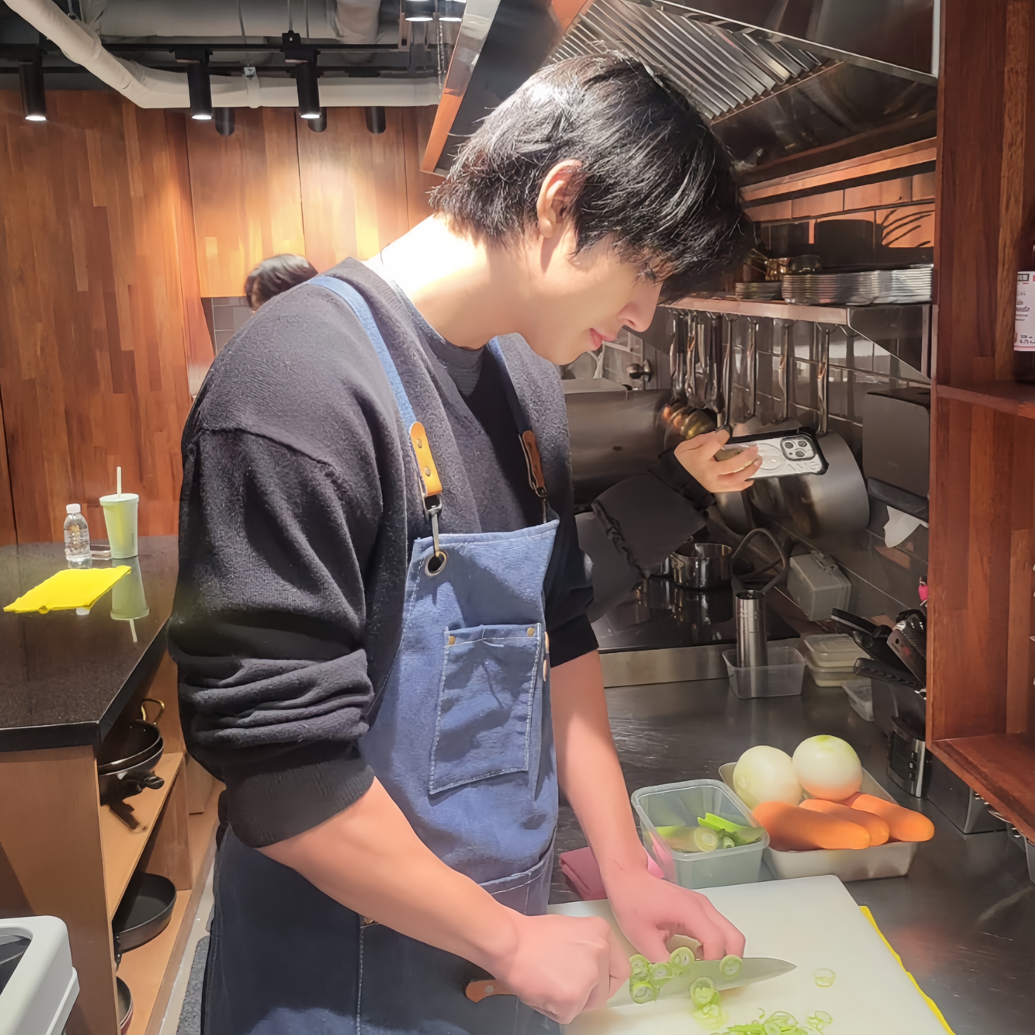 Recent activity shot of Ahn Hyoseop