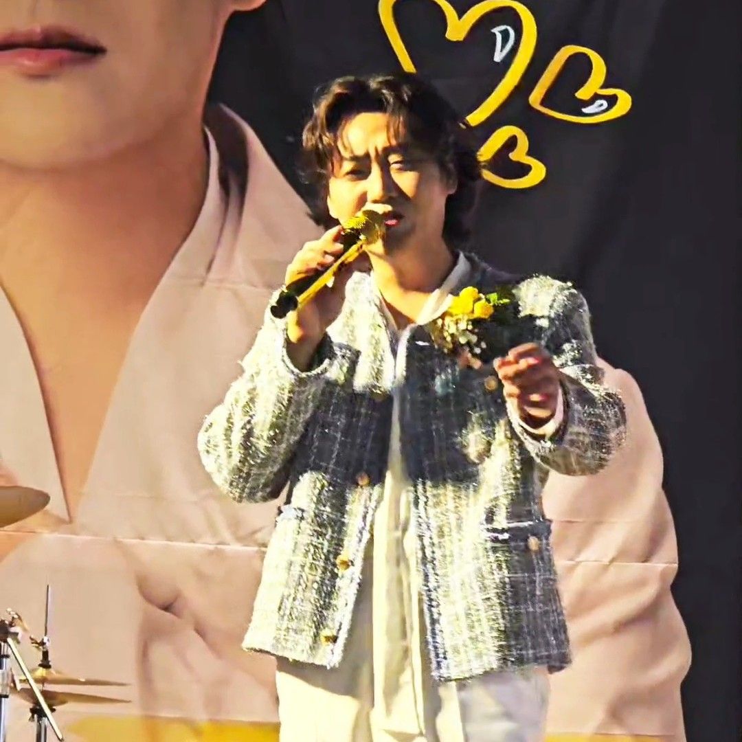 粉丝拍下的Min Soohyun瞬间