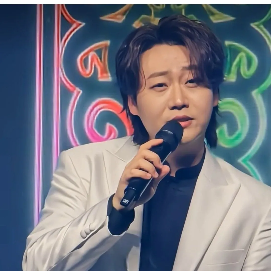 Recent activity shot of Min Soohyun