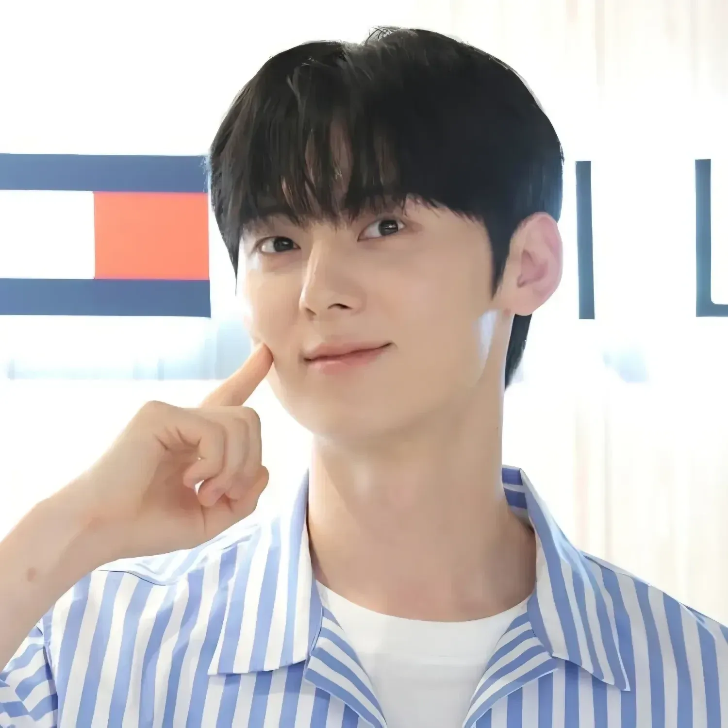 Latest photo of Hwang Minhyun