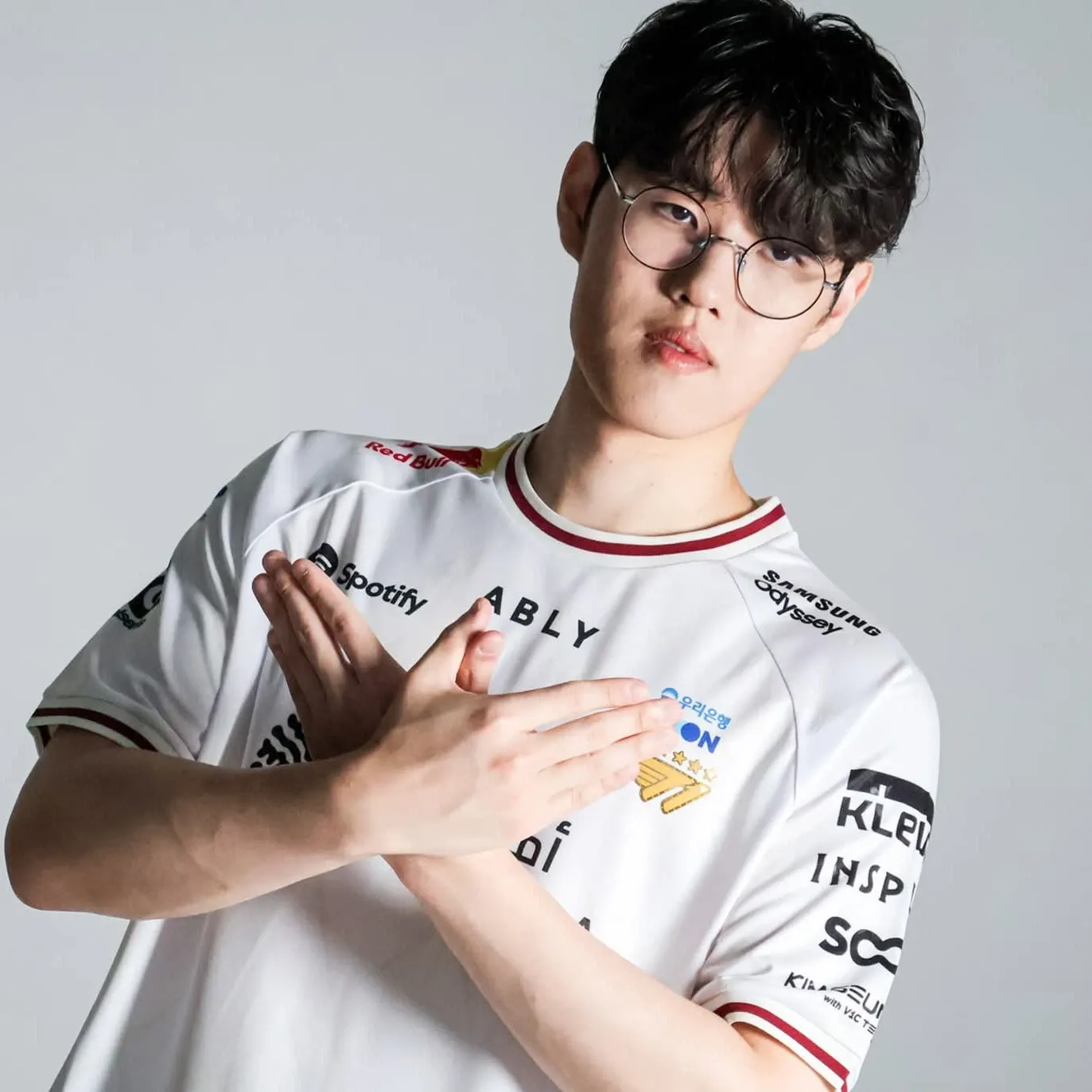 Behind-the-scenes cut of Oner