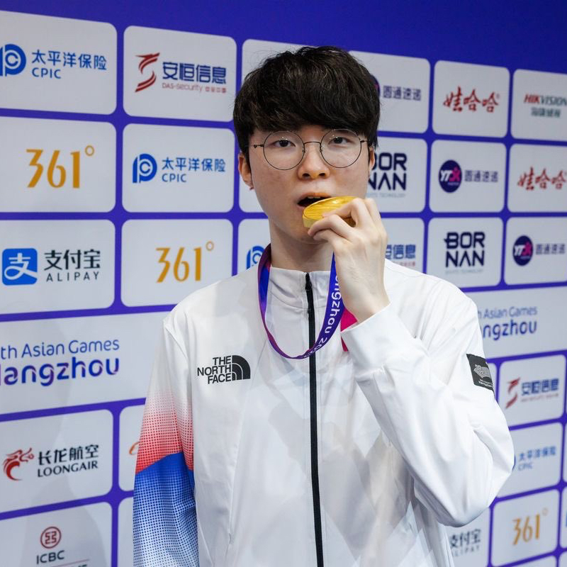 A moment captured by a fan of Faker