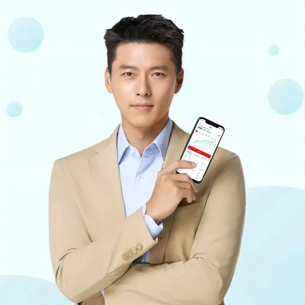 Behind-the-scenes cut of Hyun Bin