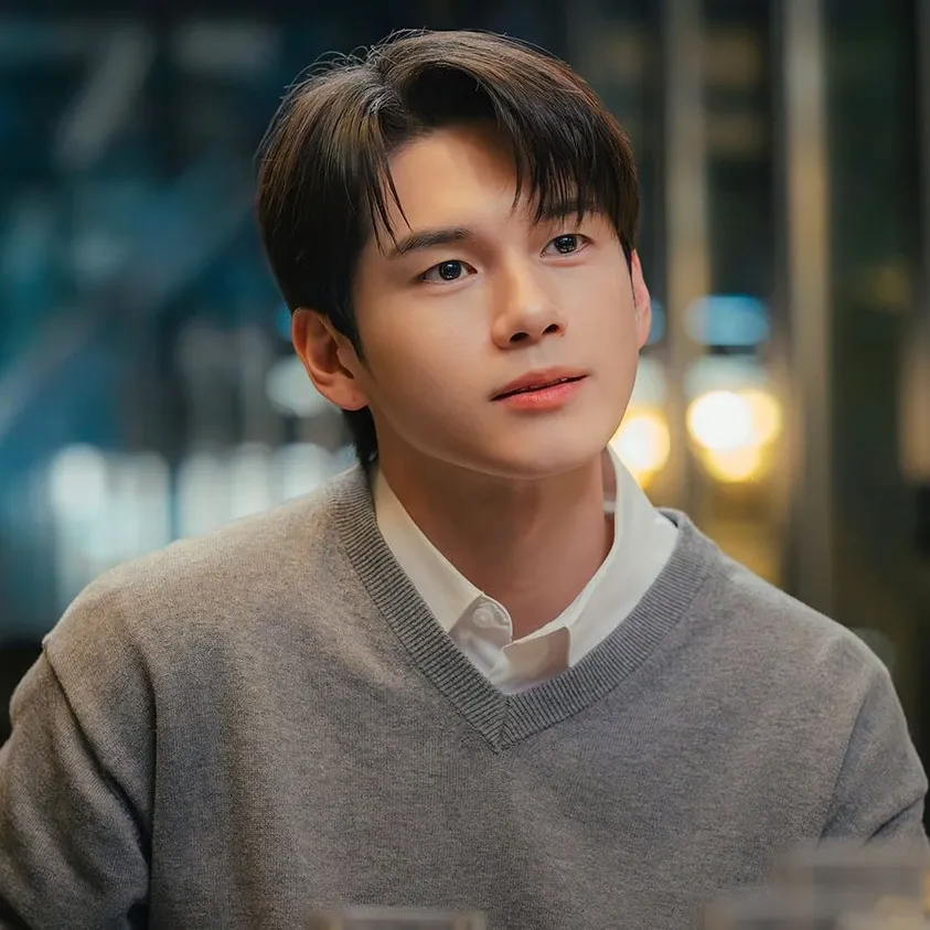 Latest photo of Ong Seongwu