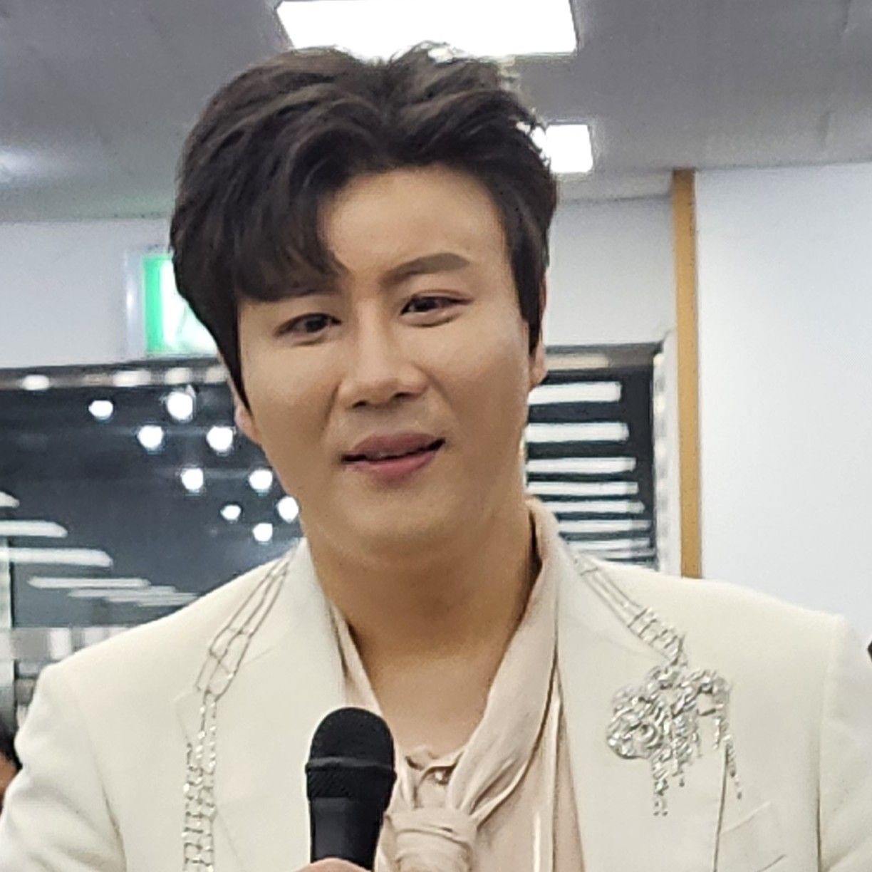 진해성 최근 활동샷