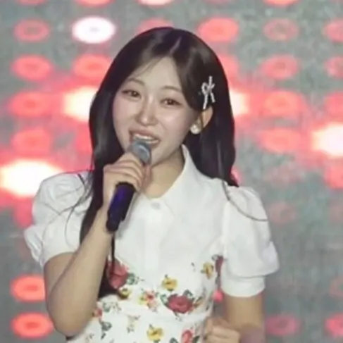 Behind-the-scenes cut of Gil Ryeowon