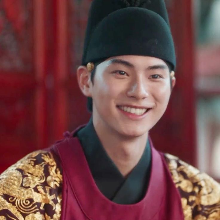 Latest photo of Lee Chaemin