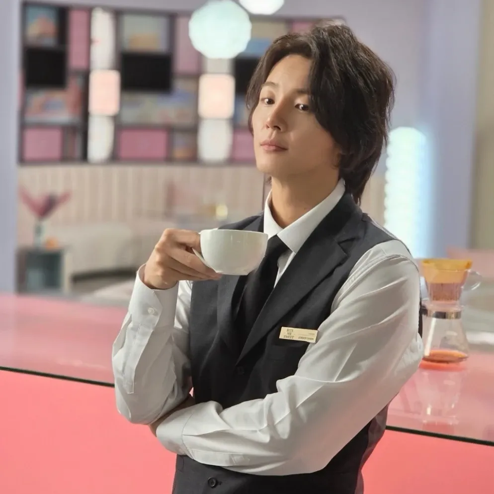 Latest photo of Yoon Shiyoon