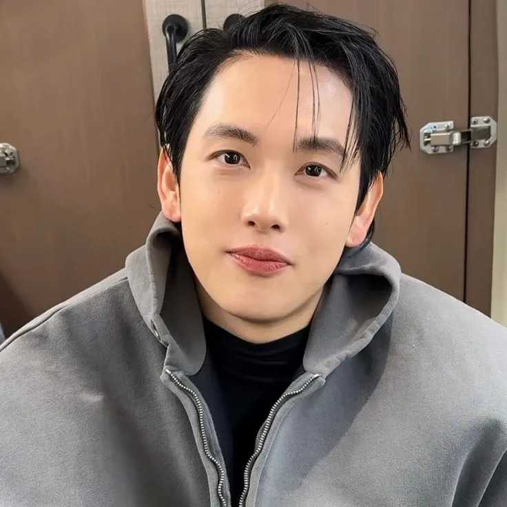 A moment captured by a fan of Yim Siwan
