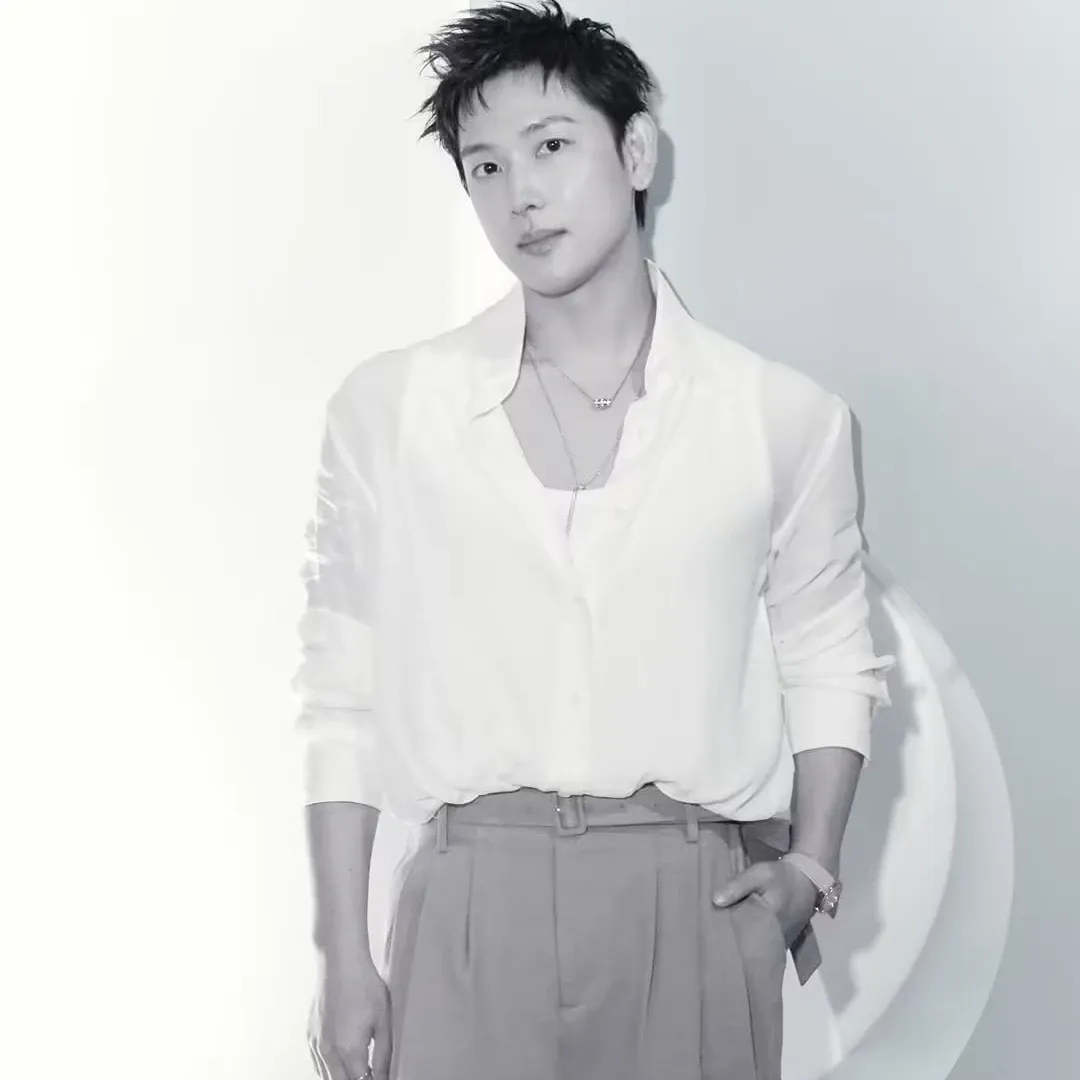 Latest photo of Yim Siwan