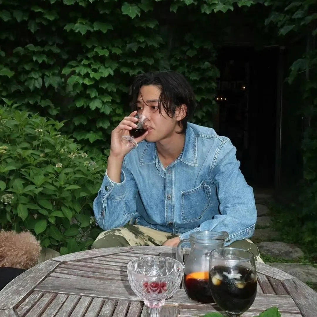 Foto terbaru dari Rowoon