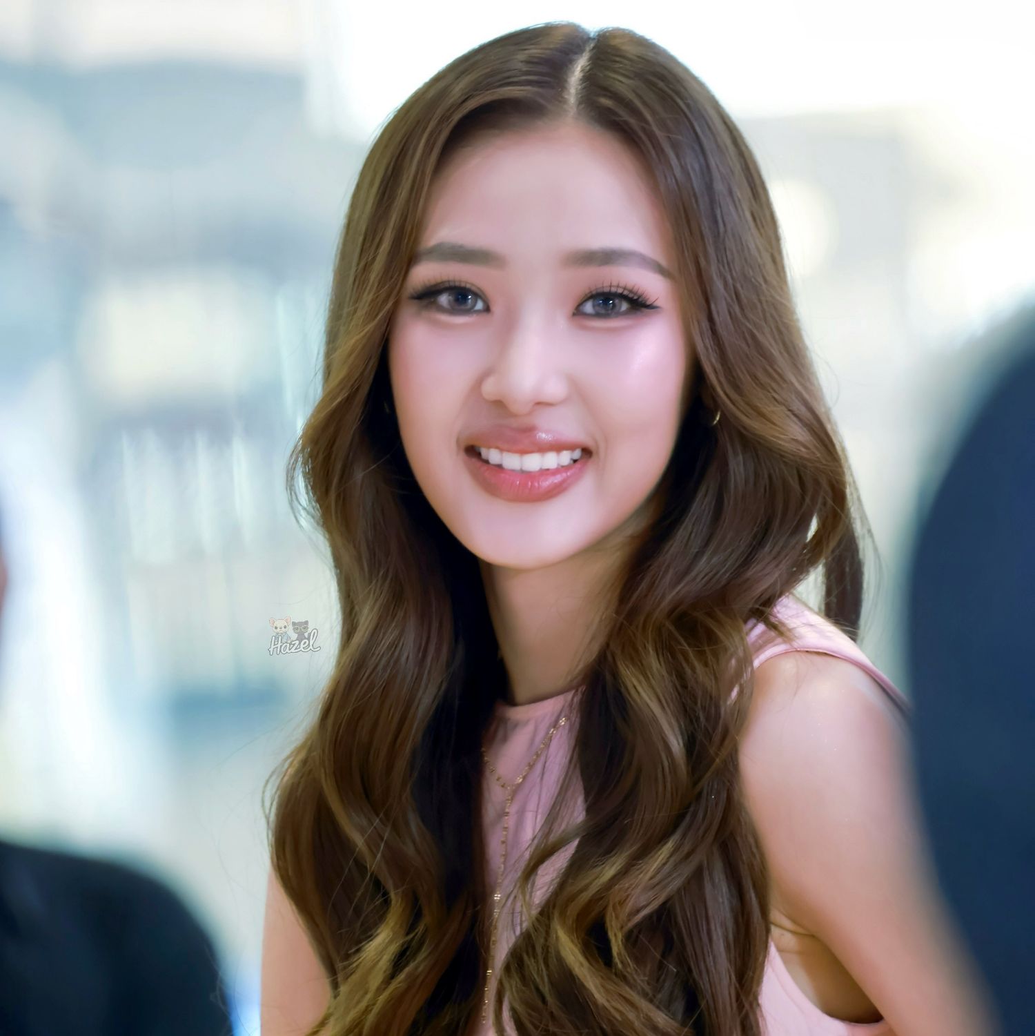 A moment captured by a fan of Film Rachanun Mahawan