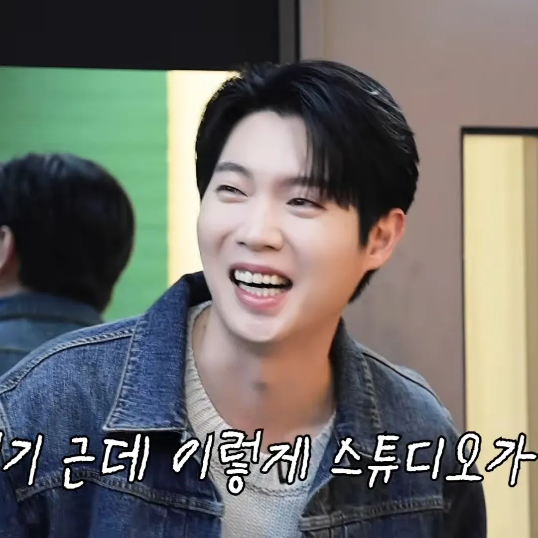 A moment captured by a fan of Son Taejin