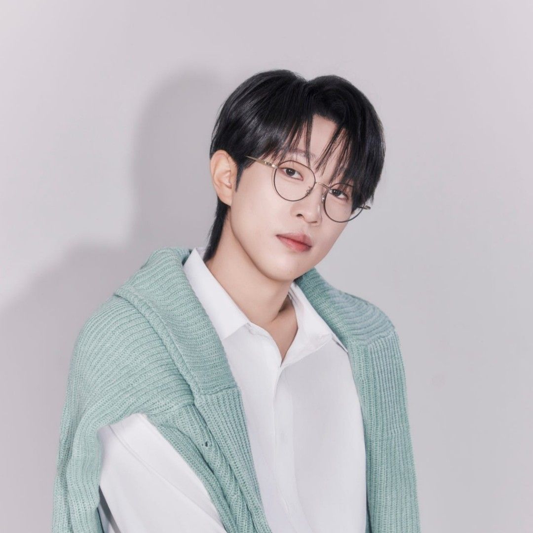 Recent activity shot of An Sunghoon