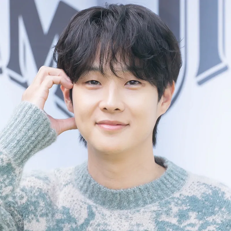 Behind-the-scenes cut of Choi Wooshik