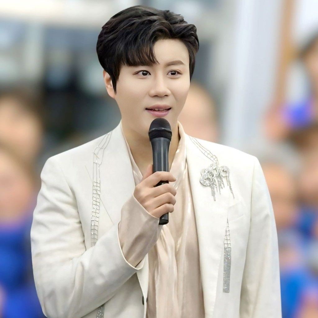 Latest photo of Jin Haesung