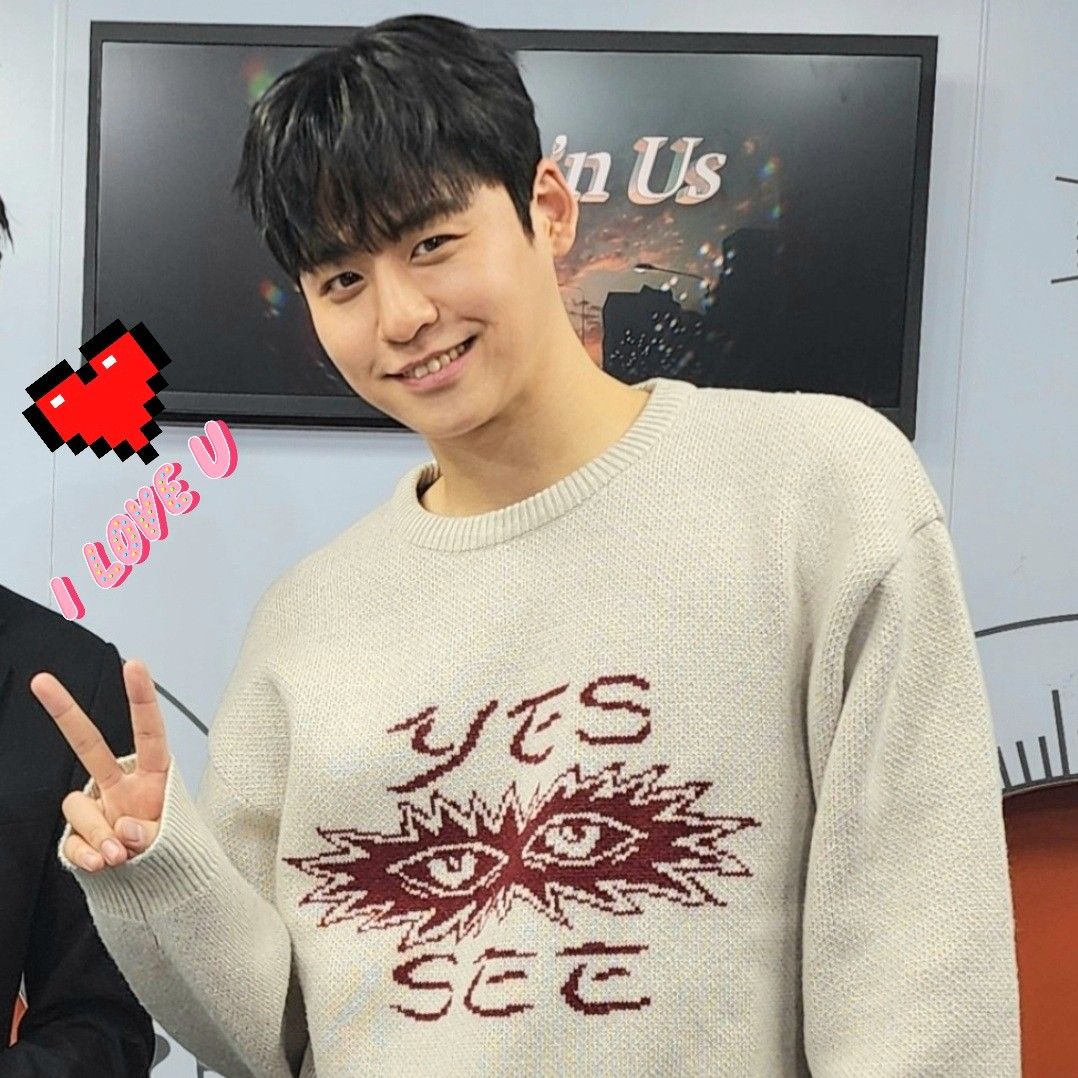 A moment captured by a fan of Lee Solomon