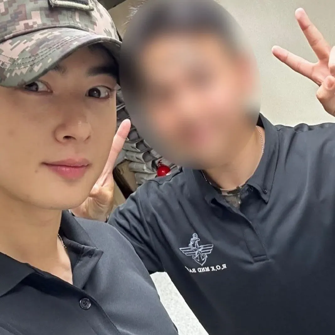 Latest photo of Cha Eunwoo