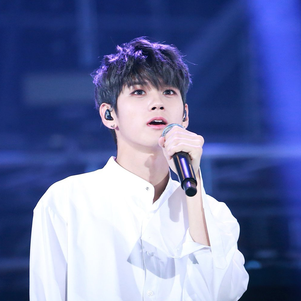 옹성우의 최신 사진