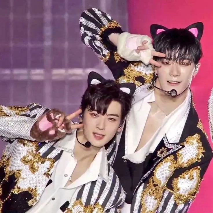 Behind-the-scenes cut of Cha Eunwoo