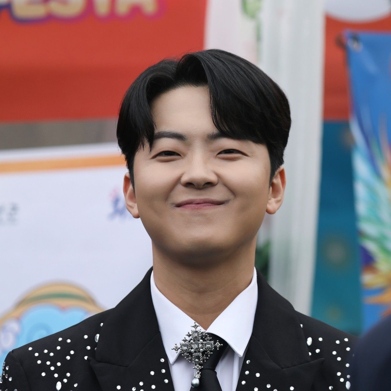 Behind-the-scenes cut of Park Minsu