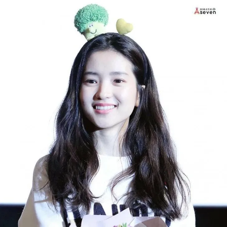 Behind-the-scenes cut of Kim Taeri