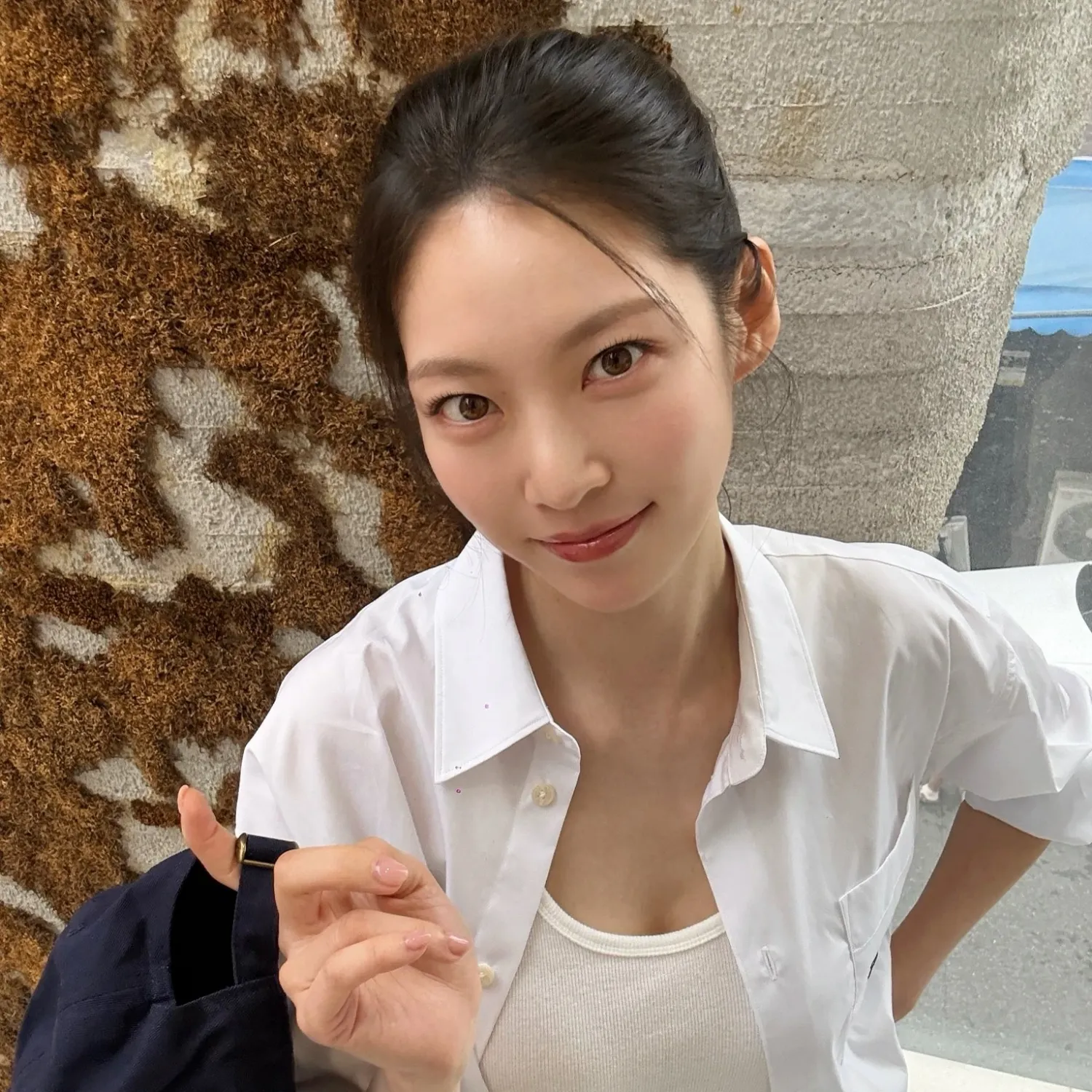 Behind-the-scenes cut of Gong Seungyeon